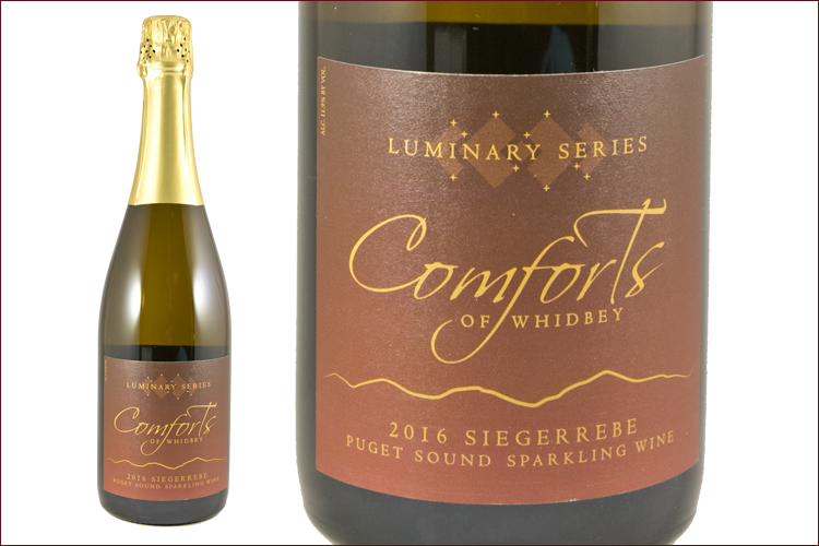 Comforts of Whidbey 2016 Sparkling Siegerrebe wine bottle