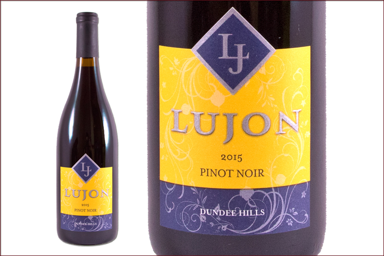 Lujon Wine Cellars 2015 Pinot Noir wine bottle