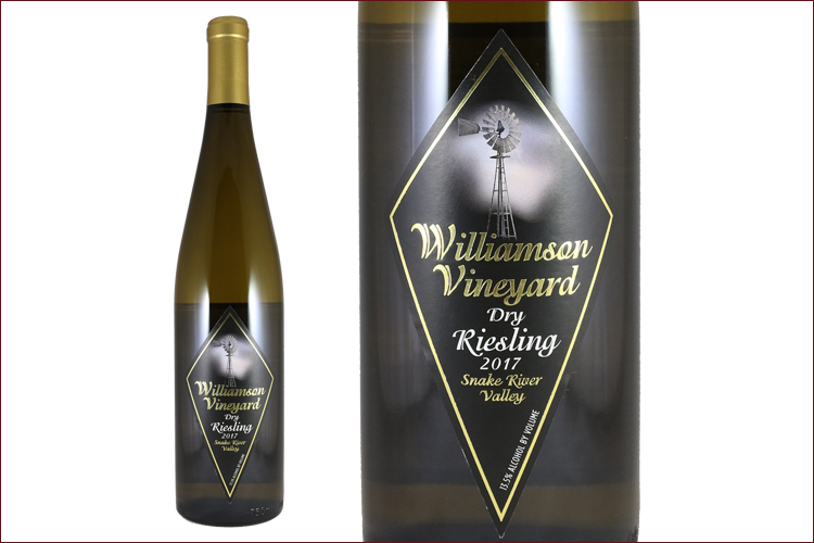 Williamson Vineyards 2017 Dry Riesling bottle